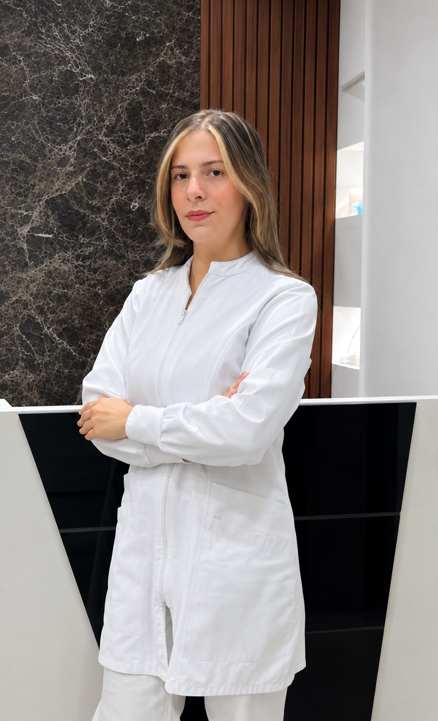 Dra. Yusirys Mirambeaux, Odontóloga en Denta Sana